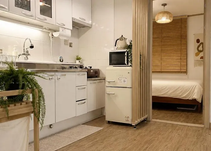 Appartement Dalgona Mangwon L Mangwon Market 10 Sec Class Cleanliness Quiet And Cool Ground Floor